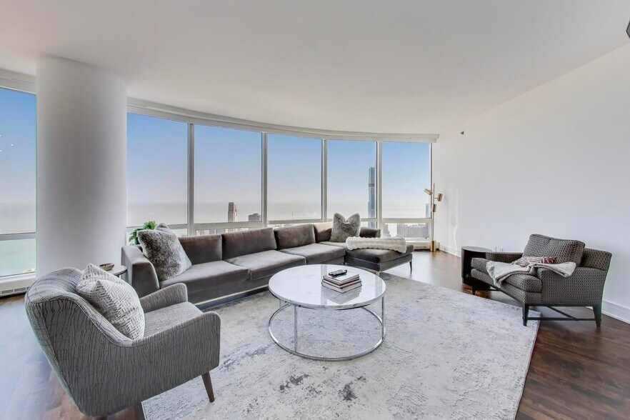 Building Photo - 401 N Wabash Ave