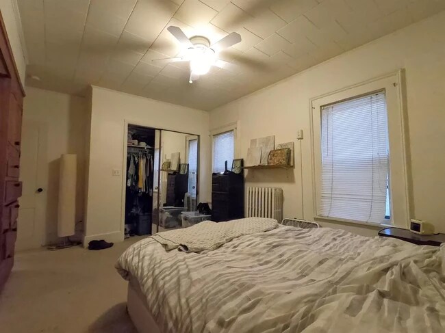 Building Photo - 201 Linn St