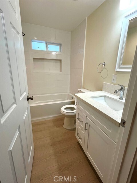 Building Photo - 2720 W 70th St