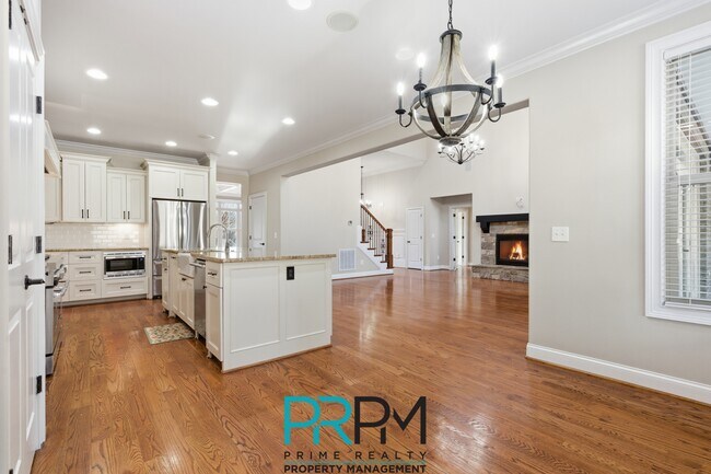 Building Photo - 129 Griffith Hill Way