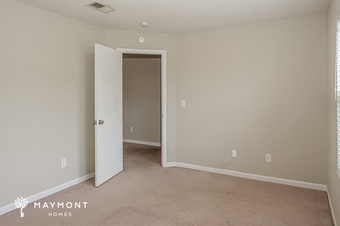 Building Photo - 124 Vancouver Rd