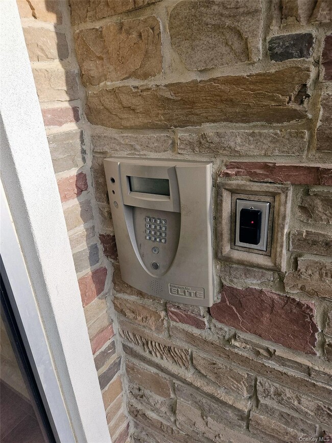 Building Photo - 934 Tower Ridge Cir