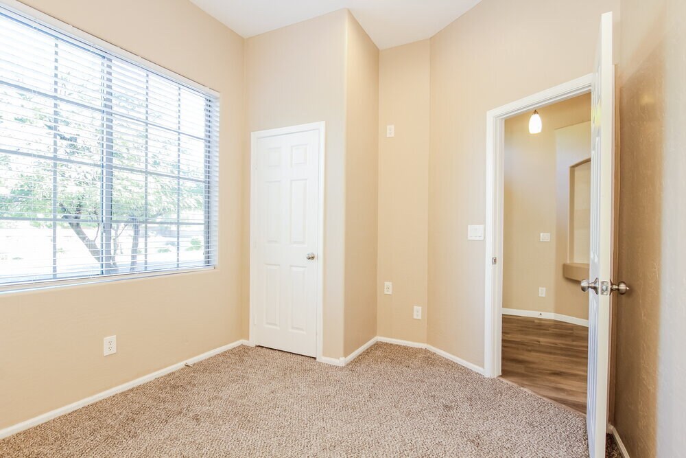 Building Photo - 5037 W Nancy Ln