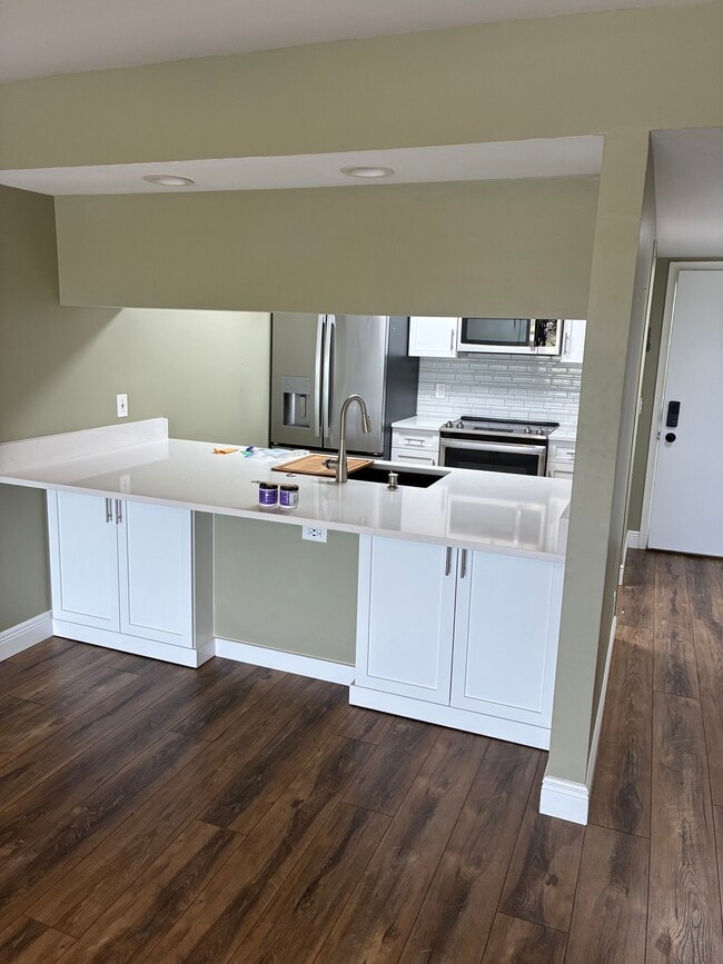 Building Photo - 31 Plantation Dr