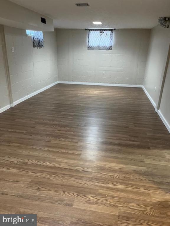 Building Photo - 7032 Token Valley Rd