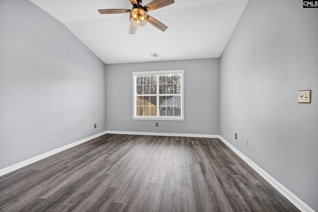 Building Photo - 120 W Horn Ct