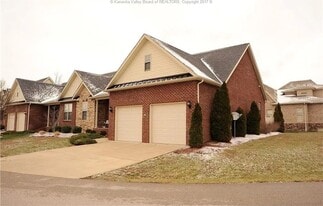 Building Photo - 49 Wills Dr