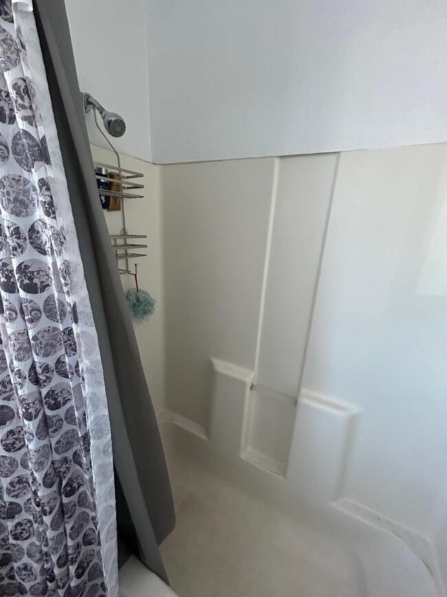 Building Photo - 6916 W Georgia Ave