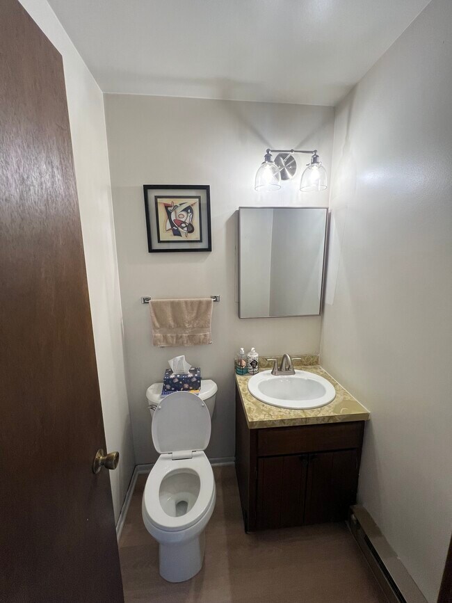 Building Photo - 775 Gerten Ave