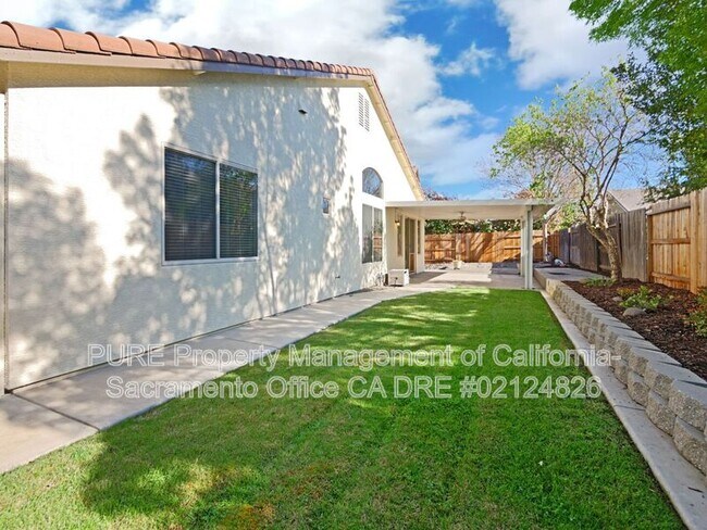 Building Photo - 1732 Bamboo St