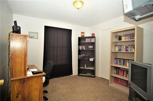 Building Photo - 2724 SE 89th Terrace