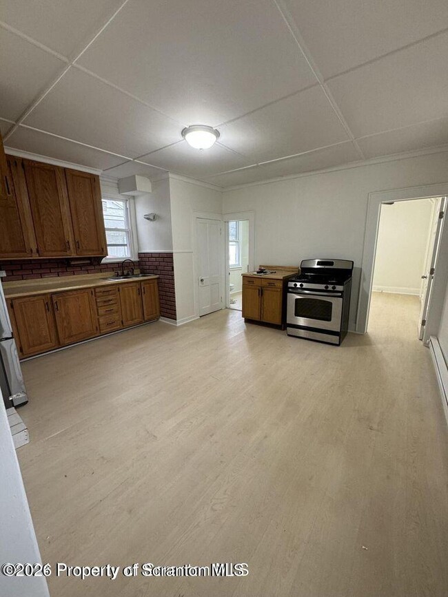 Building Photo - 538 N Sumner Ave