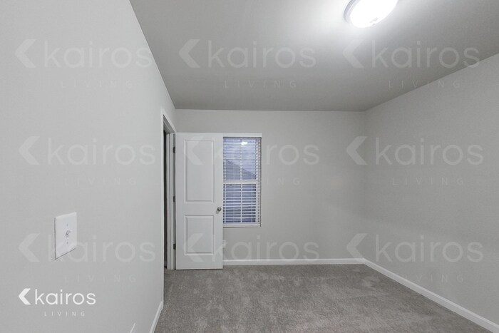 Building Photo - 247 Hawthorn Trail