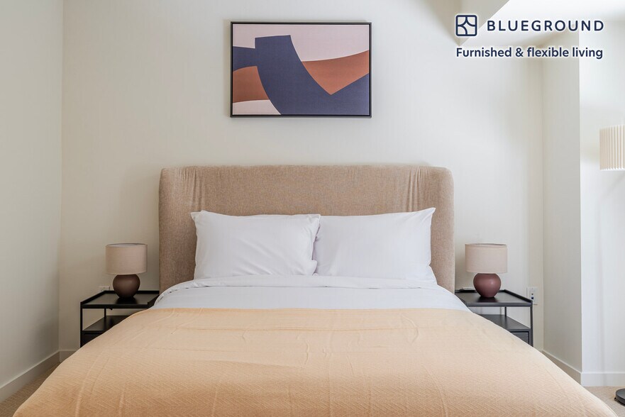 Building Photo - 388 Santana Row