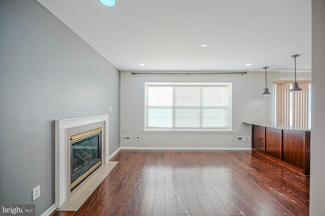 Building Photo - 3908 Grenwich Ln