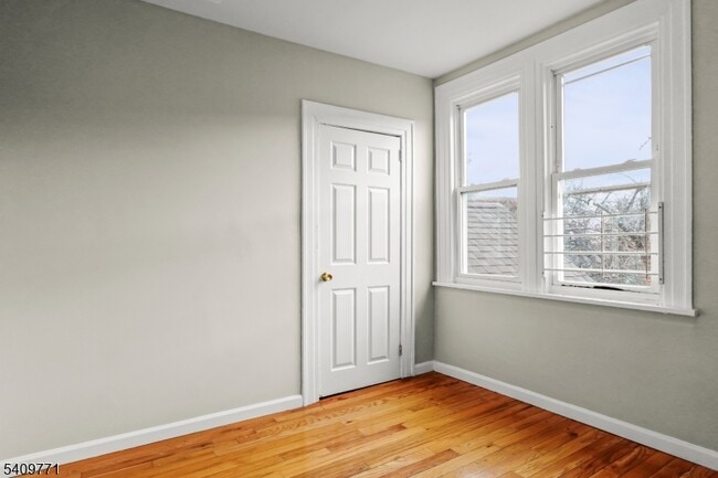 Building Photo - 117 Parkview Terrace