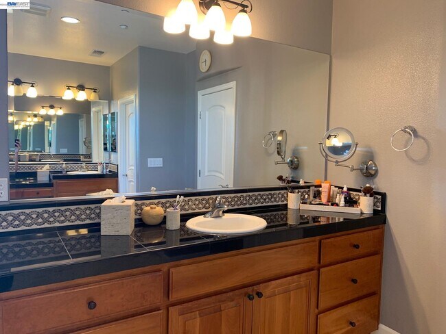 Building Photo - 4455 Tosca Ct