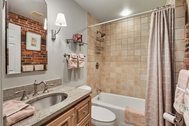 Building Photo - 130 Fulton St