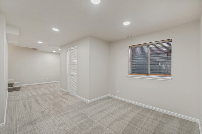 Building Photo - 11390 Mariposa Way