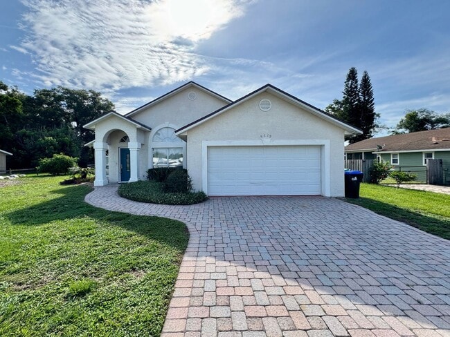 Primary Photo - 3/2 Mount Dora Home with NO HOA!