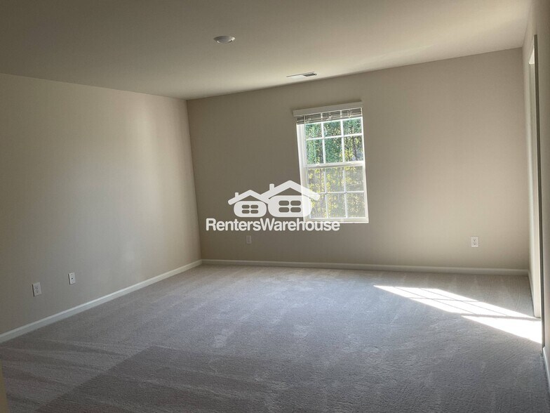 Building Photo - 10203 Chatham Run Ln