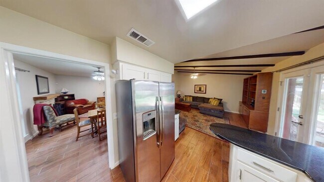 Building Photo - 9215 Hunters Trace E
