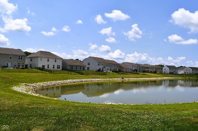 Building Photo - 2327 Creekland Dr