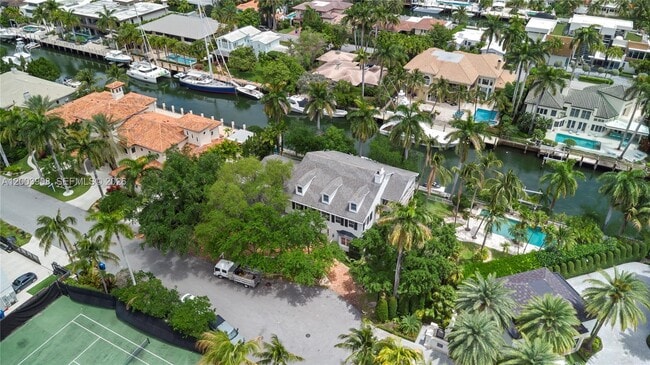 Building Photo - 700 Coral Way