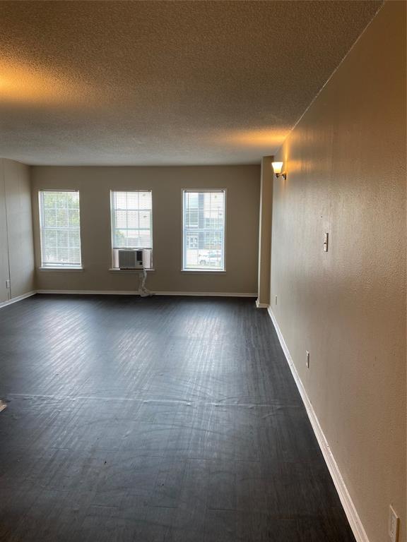 2700 Al Way 2700 Al Way Dallas TX 75215 Apartment