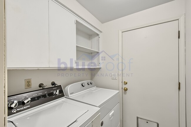 Building Photo - 13920 SW Tennessee Ln