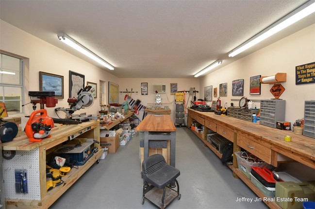 Building Photo - 16 Kitty Hawk St W
