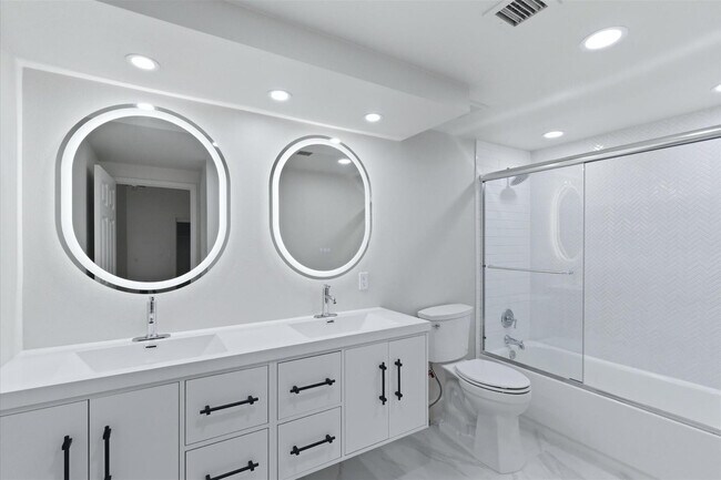 Building Photo - 7209 E McDonald Dr