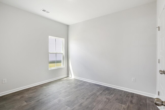Building Photo - 1019 Canter Dr
