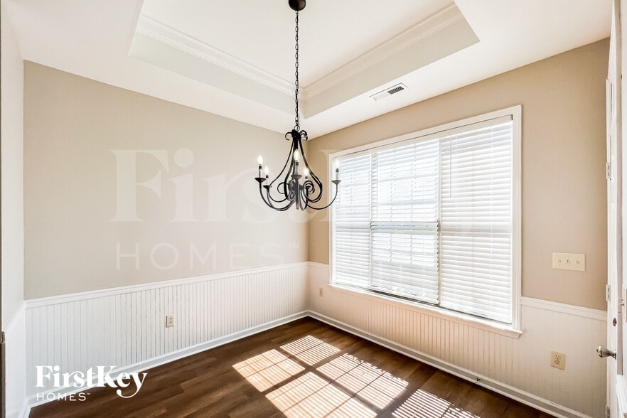 Building Photo - 120 Rushton Ln