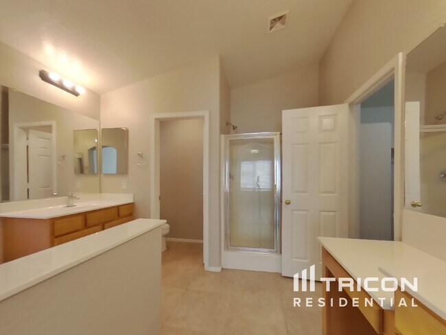 Building Photo - 46023 W Starlight Dr