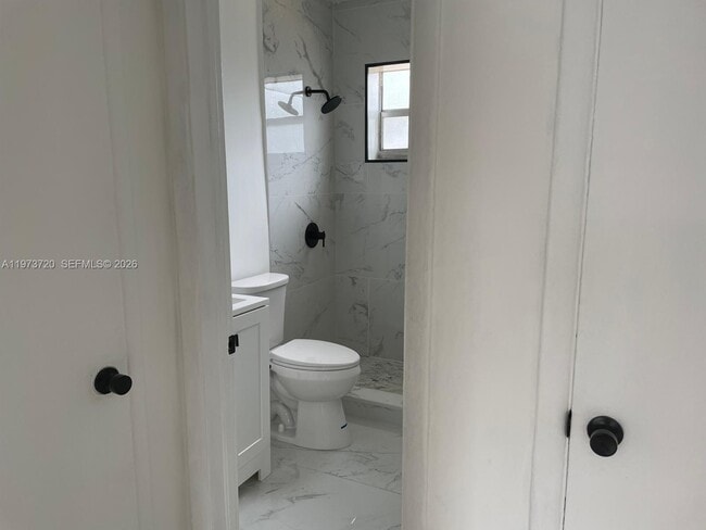 Building Photo - 6025 Polk St