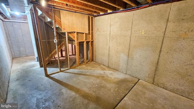 Building Photo - 380 Radio Rd