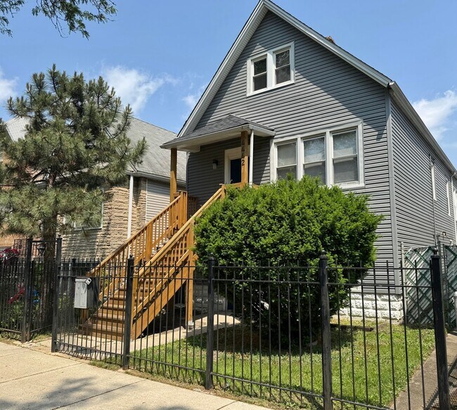 Primary Photo - 4442 W Thomas St