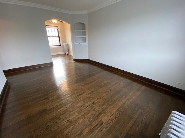 Building Photo - 5544 W Leland Ave