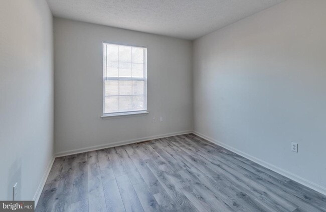 Building Photo - 46101 Lucca Way
