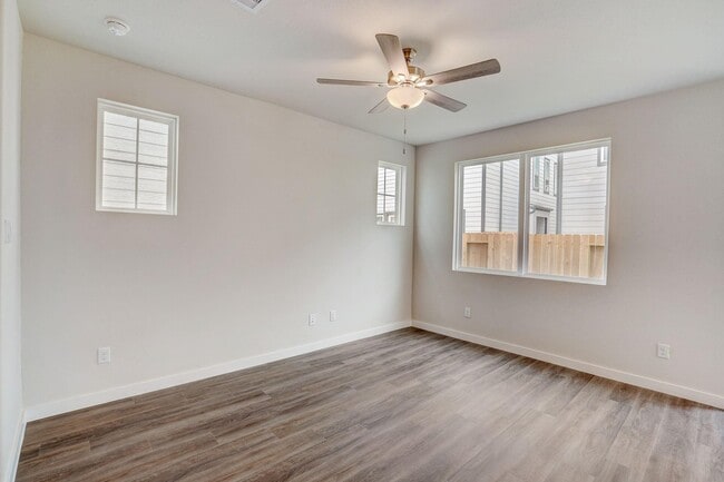 Building Photo - 1520 Red Acer Dr