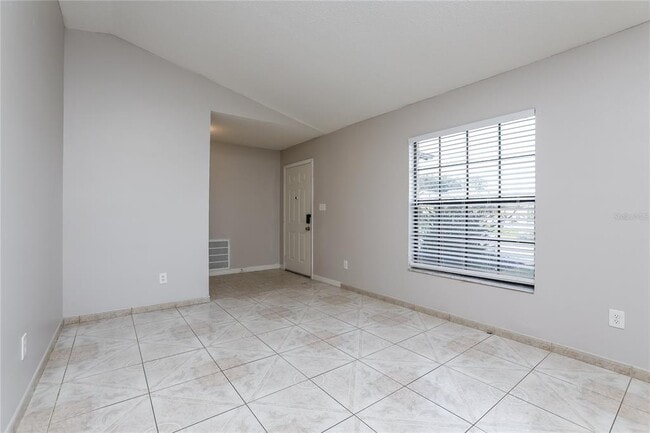 Building Photo - 3321 Knightsbridge Rd