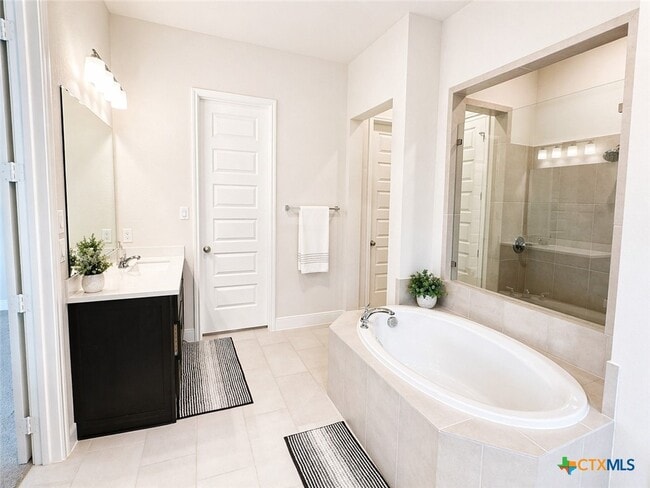 Building Photo - 1841 Windward Wy