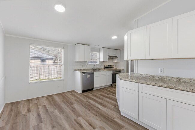 Building Photo - 16509 Brittany Way