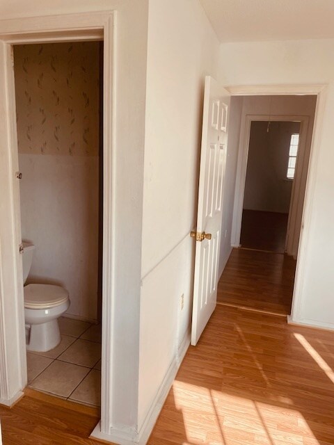 Building Photo - 1511a Kings Rd