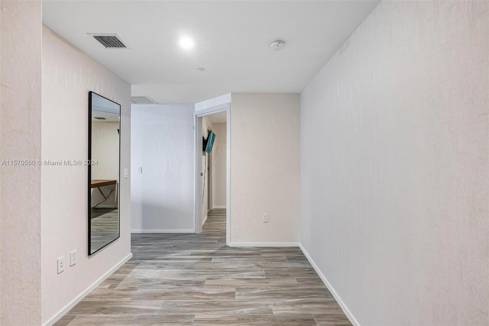 Building Photo - 801 S Miami Ave