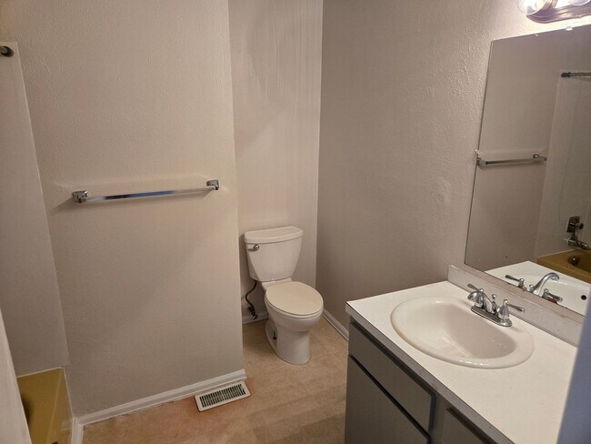 Building Photo - 6020 W 108th Ave