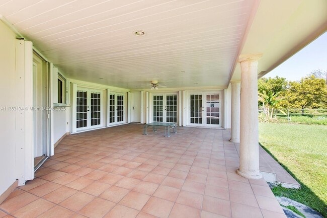 Building Photo - 161 SW 129th Ave