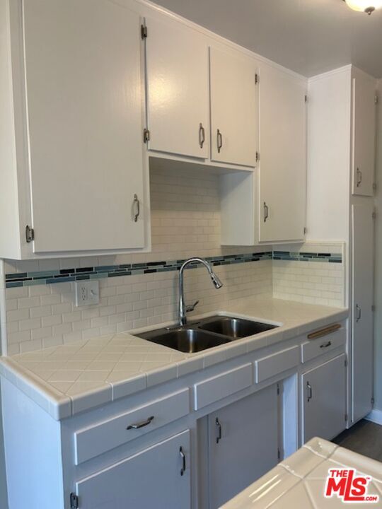 Building Photo - 3560 S Centinela Ave