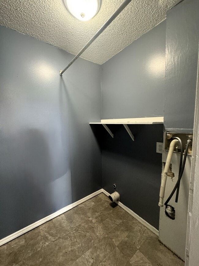 Building Photo - Available For Immediate Move-In!